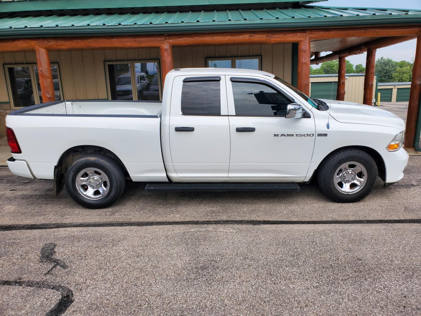 2012 White Ram 1500 Express (1C6RD6FT3CS) with an 5.7L V8 HEMI Multi-Displacement VVT engine, 6-Speed Automatic transmission, located at 1600 E Hwy 44, Rapid City, SD, 57703, (605) 716-7878, 44.070232, -103.171410 - Photo#3