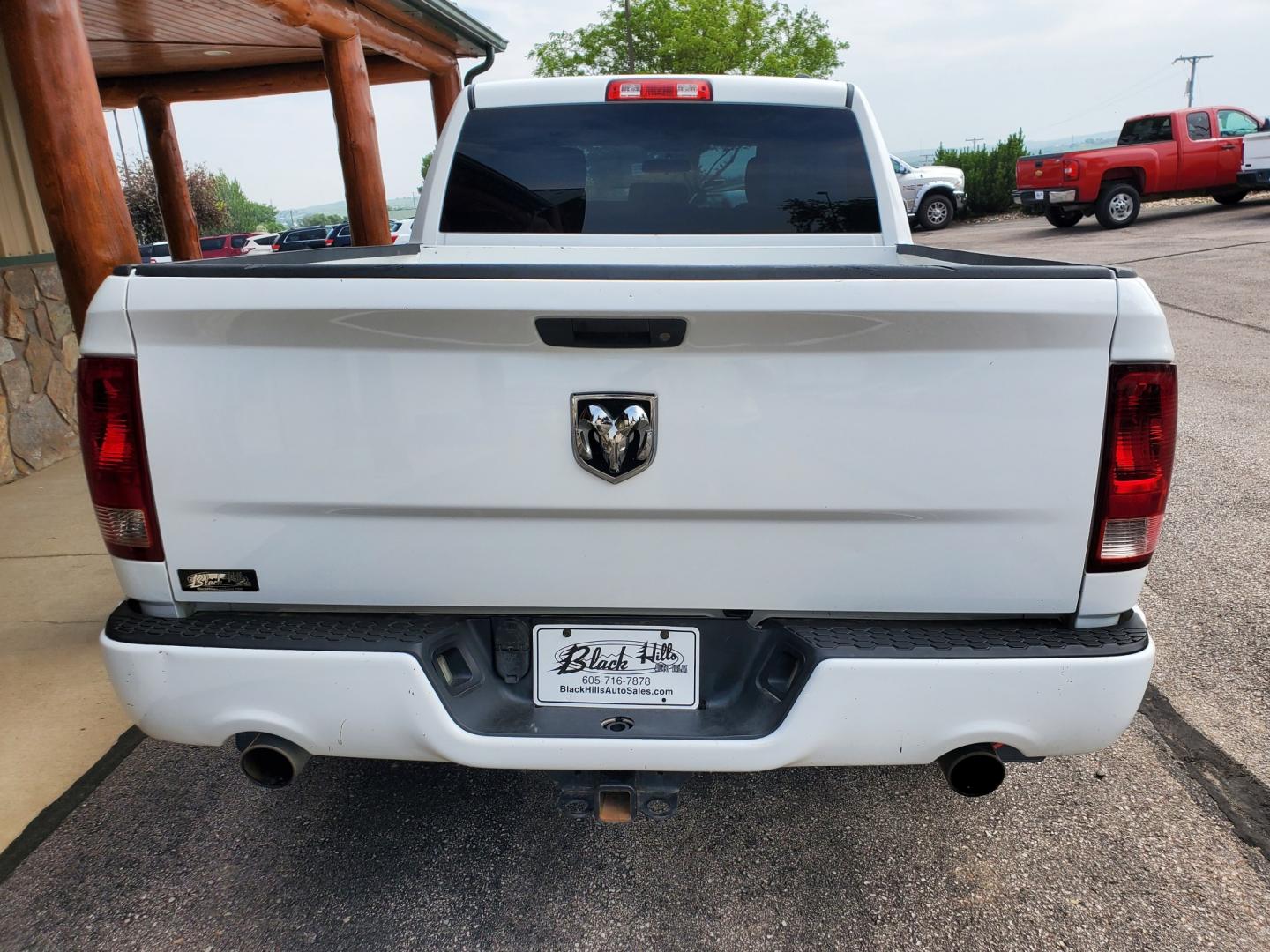 2012 White Ram 1500 Express (1C6RD6FT3CS) with an 5.7L V8 HEMI Multi-Displacement VVT engine, 6-Speed Automatic transmission, located at 1600 E Hwy 44, Rapid City, SD, 57703, (605) 716-7878, 44.070232, -103.171410 - Photo#6