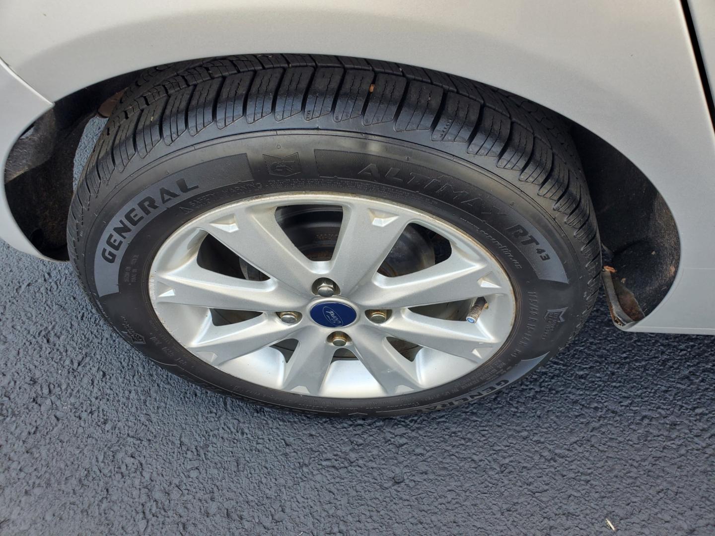 2012 Silver /Black Ford Fiesta SE (3FADP4EJ5CM) with an 1.6l 4Cyl TI-VCT engine, 6-Speed Poweshift transmission, located at 1600 E Hwy 44, Rapid City, SD, 57703, (605) 716-7878, 44.070232, -103.171410 - Photo#23