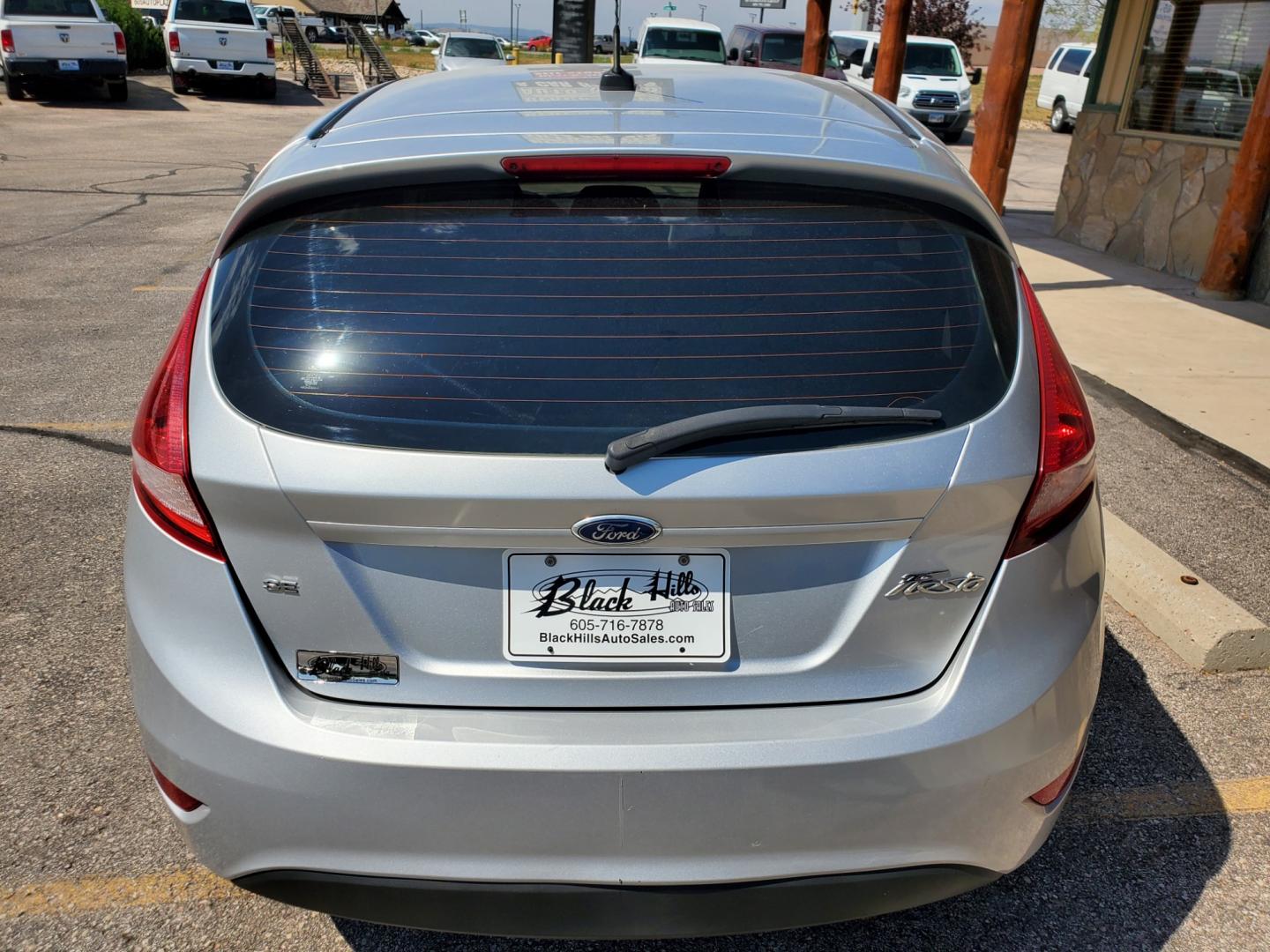 2012 Silver /Black Ford Fiesta SE (3FADP4EJ5CM) with an 1.6l 4Cyl TI-VCT engine, 6-Speed Poweshift transmission, located at 1600 E Hwy 44, Rapid City, SD, 57703, (605) 716-7878, 44.070232, -103.171410 - Photo#6