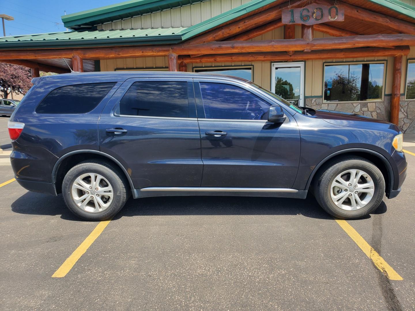 2013 Gray Dodge Durango SXT (1C4RDJAG6DC) with an 3.6L 24-Valve VVT engine, 5-Speed Automatic transmission, located at 1600 E Hwy 44, Rapid City, SD, 57703, (605) 716-7878, 44.070232, -103.171410 - Photo#4