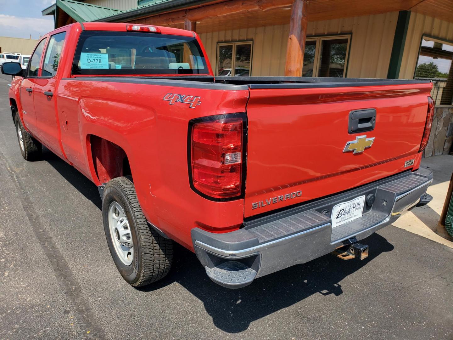 2015 Red /Gray Chevrolet Silverado 2500 HD (1GC1KUEG2FF) with an 6.0L Vortec V8 Varaible Valve Timing SFI engine, 6-Speed Automatic Heavy-Duty, Electronically Controlled transmission, located at 1600 E Hwy 44, Rapid City, SD, 57703, (605) 716-7878, 44.070232, -103.171410 - Photo#5