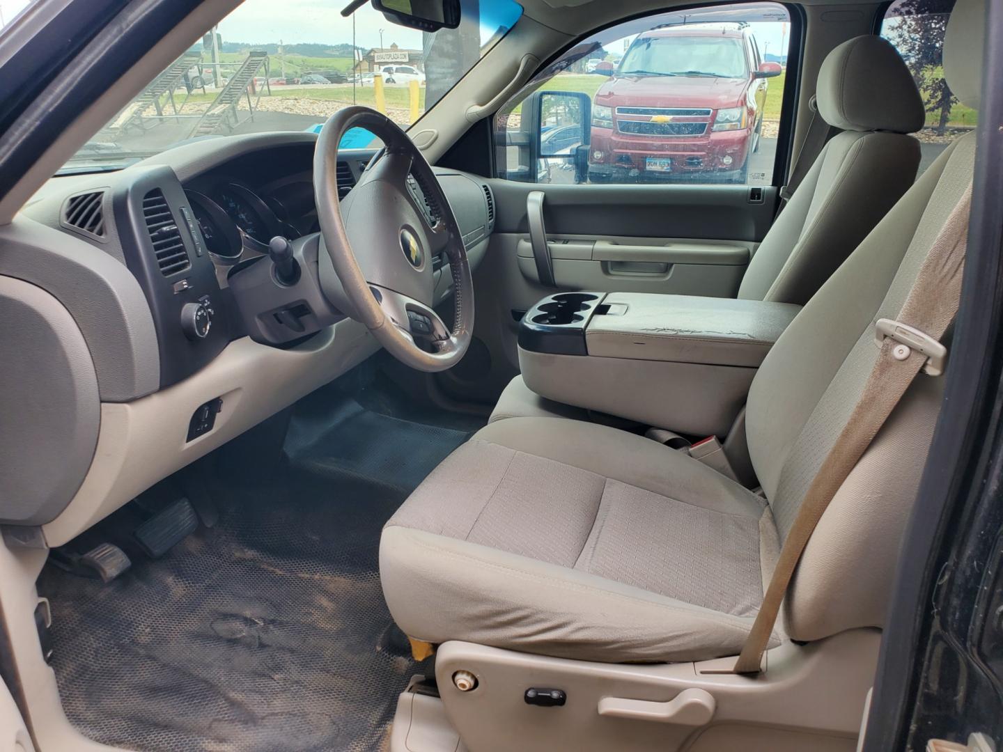 2012 Black Chevrolet Silverado 2500 HD LT (1GC1KXCG9CF) with an VORTEC 6.0L V-8 VVT SFI engine, 6-Speed Automatic, Heavy-Duty, Electronically Controlled transmission, located at 1600 E Hwy 44, Rapid City, SD, 57703, (605) 716-7878, 44.070232, -103.171410 - Photo#8