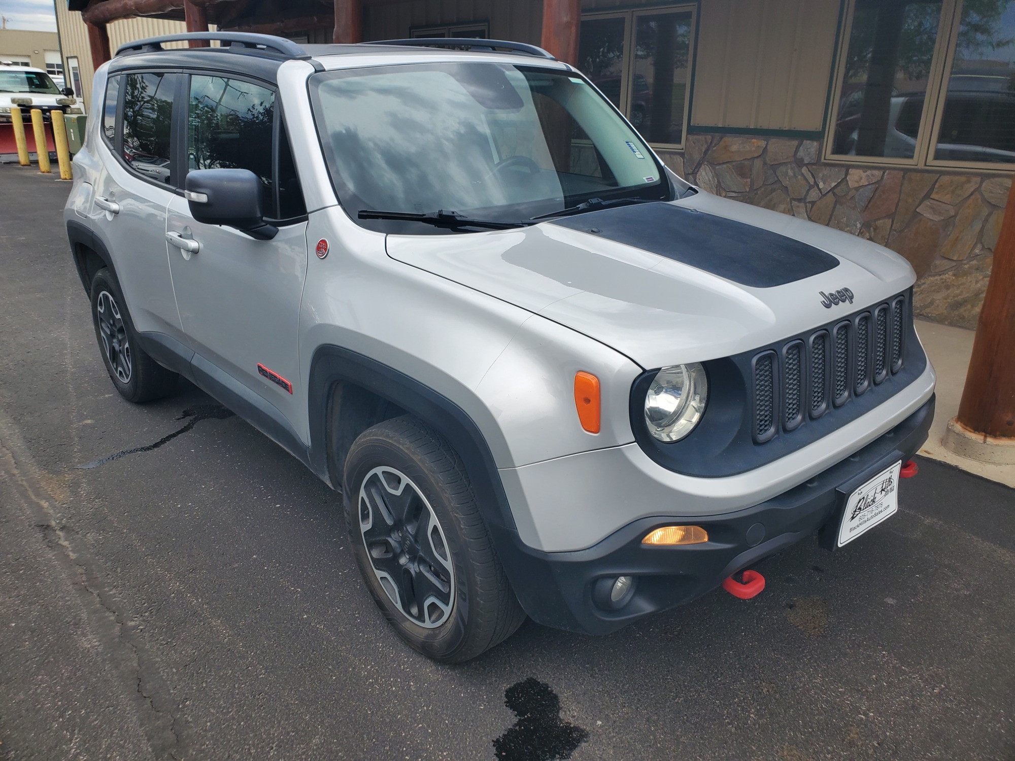 photo of 2015 Jeep Renegade Trailhawk