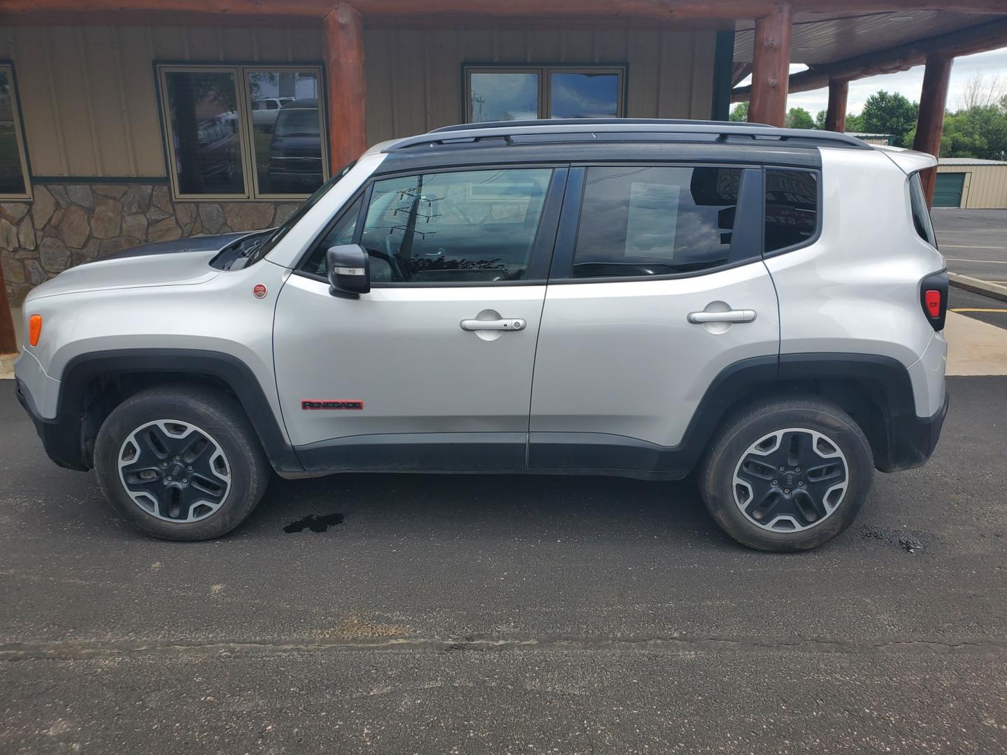 2015 Silver /Black Jeep Renegade Trailhawk (ZACCJBCT2FP) with an 2.4L 4Cyl Multi-Air engine, 9-Speed Automatic transmission, located at 1600 E Hwy 44, Rapid City, SD, 57703, (605) 716-7878, 44.070232, -103.171410 - Photo#3