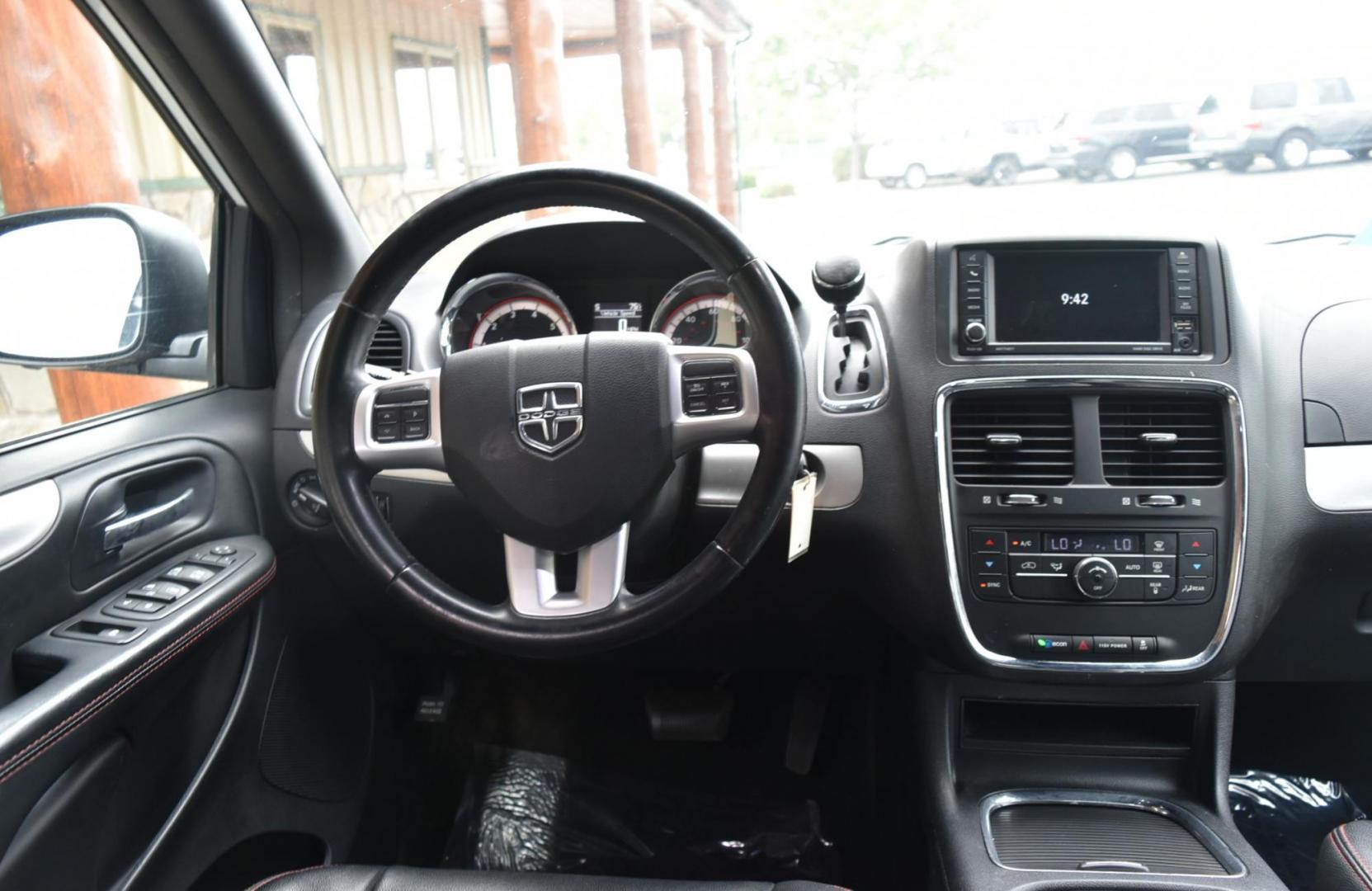 2016 White /Black Dodge Grand Caravan RT (2C4RDGEG2GR) with an 3.6L V6 24V VVT engine, 6-Speed Automatic transmission, located at 1600 E Hwy 44, Rapid City, SD, 57703, (605) 716-7878, 44.070232, -103.171410 - Photo#14