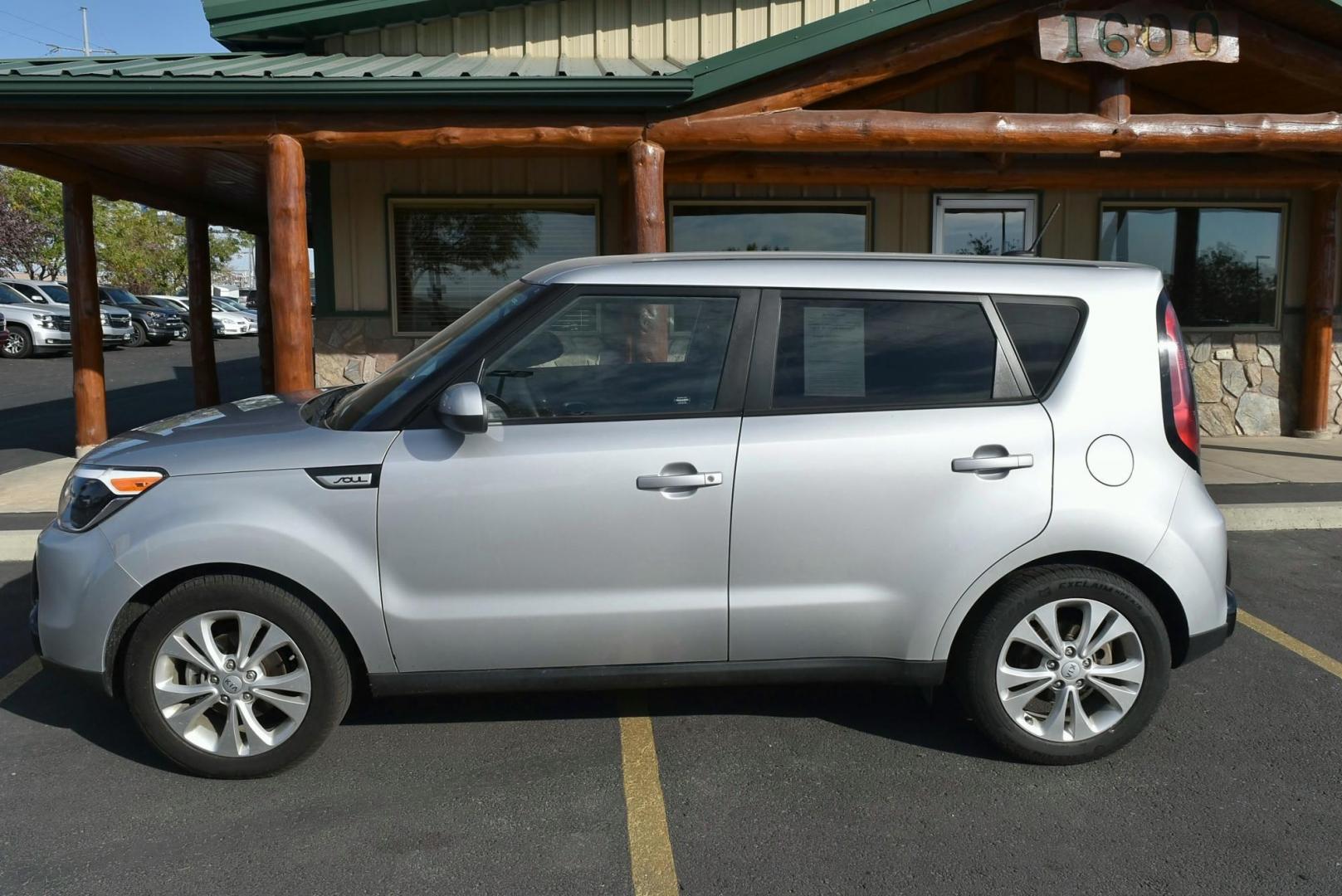 2016 Silver Kia Soul (KNDJP3A56G7) with an 2.0L 4 Cyl engine, 6-Speed Automatic transmission, located at 1600 E Hwy 44, Rapid City, SD, 57703, (605) 716-7878, 44.070232, -103.171410 - Photo#3