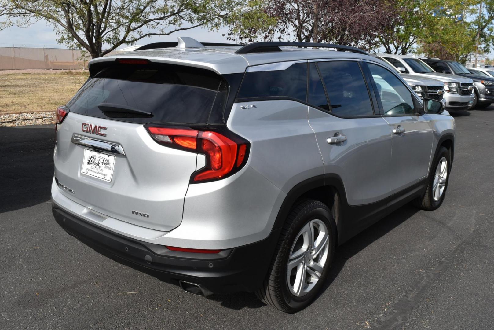 2019 Silver GMC Terrain SLE (3GKALTEX8KL) with an 2.0L TURBO, 4-CYLINDER, SIDI, VVT engine, 9-Speed Automatic, Electronically-Controlled With Overdrive transmission, located at 1600 E Hwy 44, Rapid City, SD, 57703, (605) 716-7878, 44.070232, -103.171410 - Photo#7