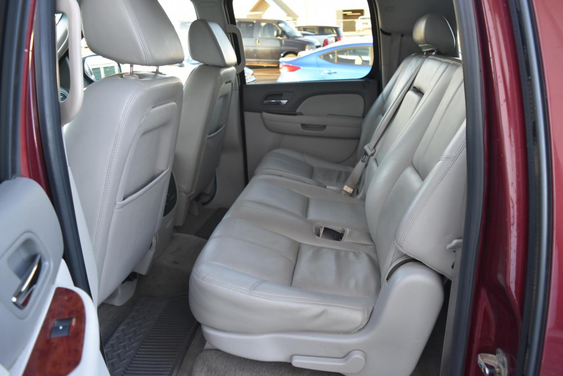 2009 Chevrolet Suburban null photo 27