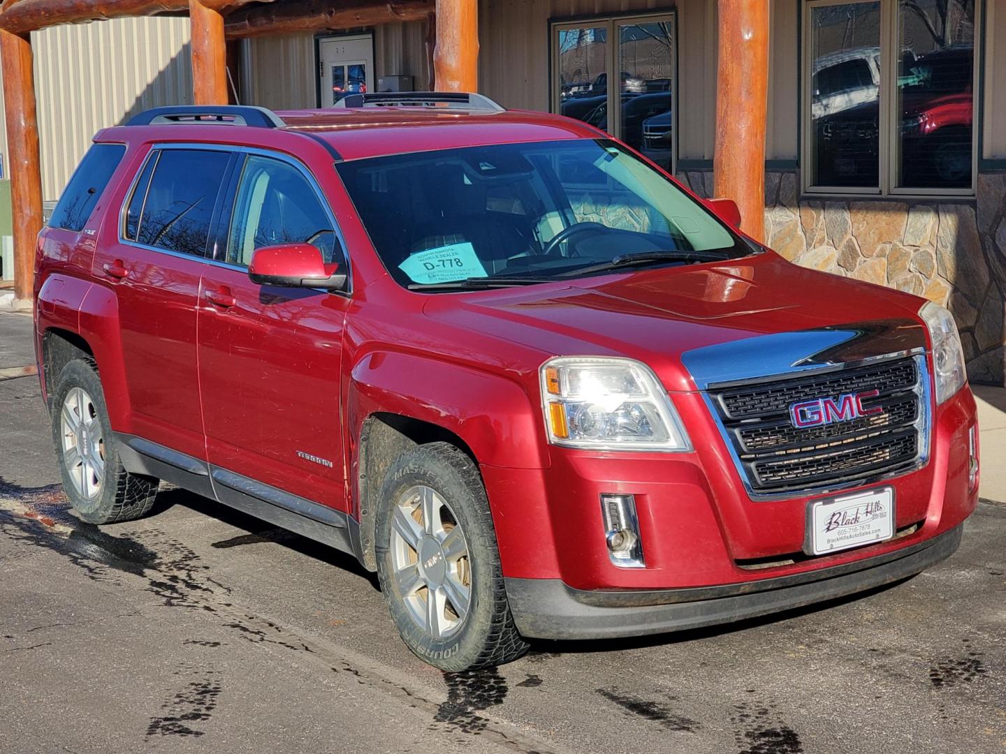 2015 Red /Black GMC Terrain SLT (2GKFLXEK6F6) with an 2.4L DOHC 4-CYLINDER SIDI engine, 6-Speed Automatic transmission, located at 1600 E Hwy 44, Rapid City, SD, 57703, (605) 716-7878, 44.070232, -103.171410 - Photo#0