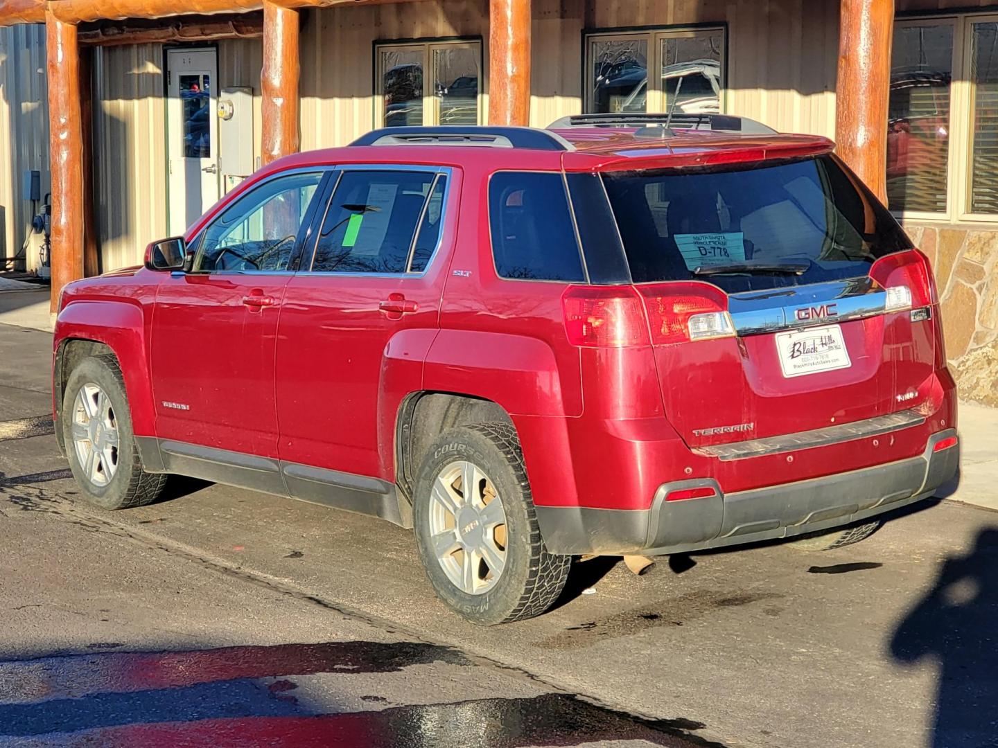 2015 Red /Black GMC Terrain SLT (2GKFLXEK6F6) with an 2.4L DOHC 4-CYLINDER SIDI engine, 6-Speed Automatic transmission, located at 1600 E Hwy 44, Rapid City, SD, 57703, (605) 716-7878, 44.070232, -103.171410 - Photo#30